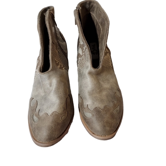 Very G Shelby women's ankle boots cream snake print 6.5 - Picture 3 of 16